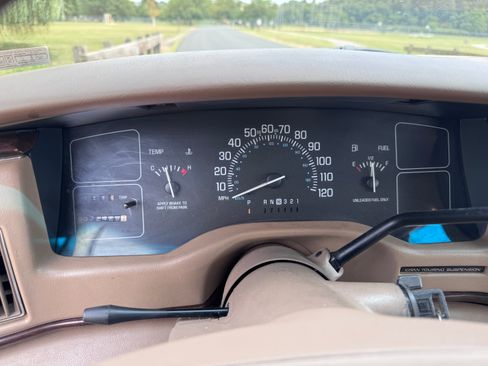 Used 1996 Buick Roadmaster Estate image 9