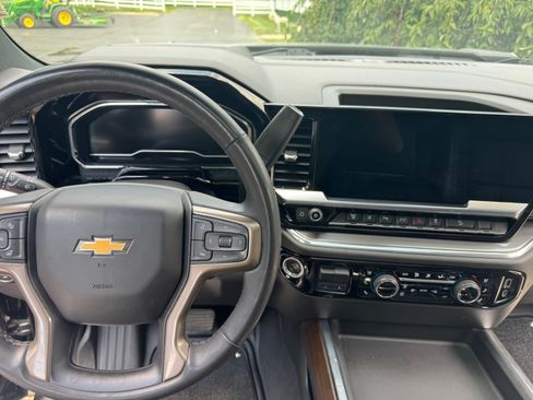 Used 2024 Chevrolet Silverado 3500 High Country AWD/4WD image 19