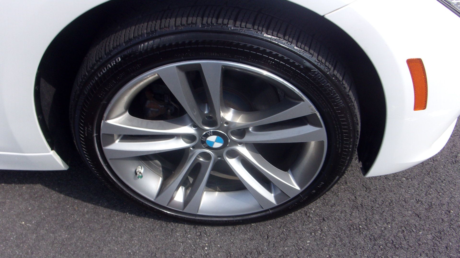 Used 2018 BMW 330i xDrive Sedan AWD/4WD image 36