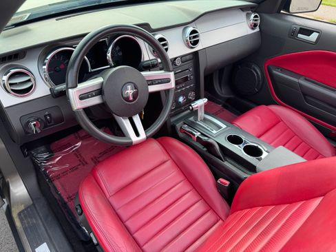 Used 2005 Ford Mustang Premium image 5