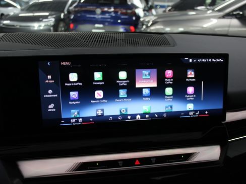 Used 2025 BMW i5 xDrive40 image 32