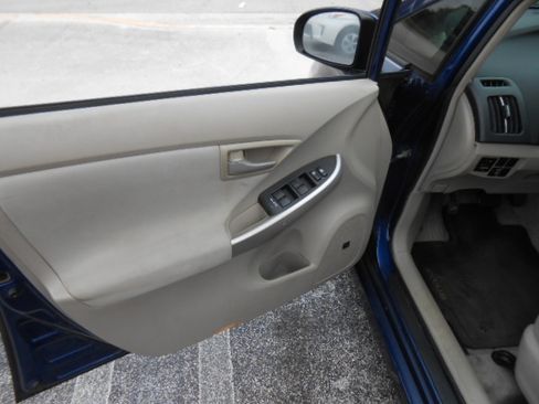 Used 2011 Toyota Prius III Hatchback 4D FWD image 27