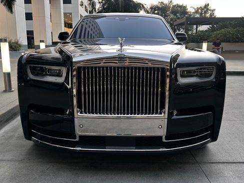 Used 2021 Rolls-Royce Phantom image 44