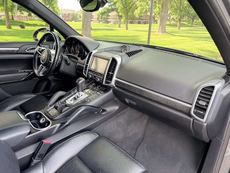 Used 2016 Porsche Cayenne S AWD/4WD image 26