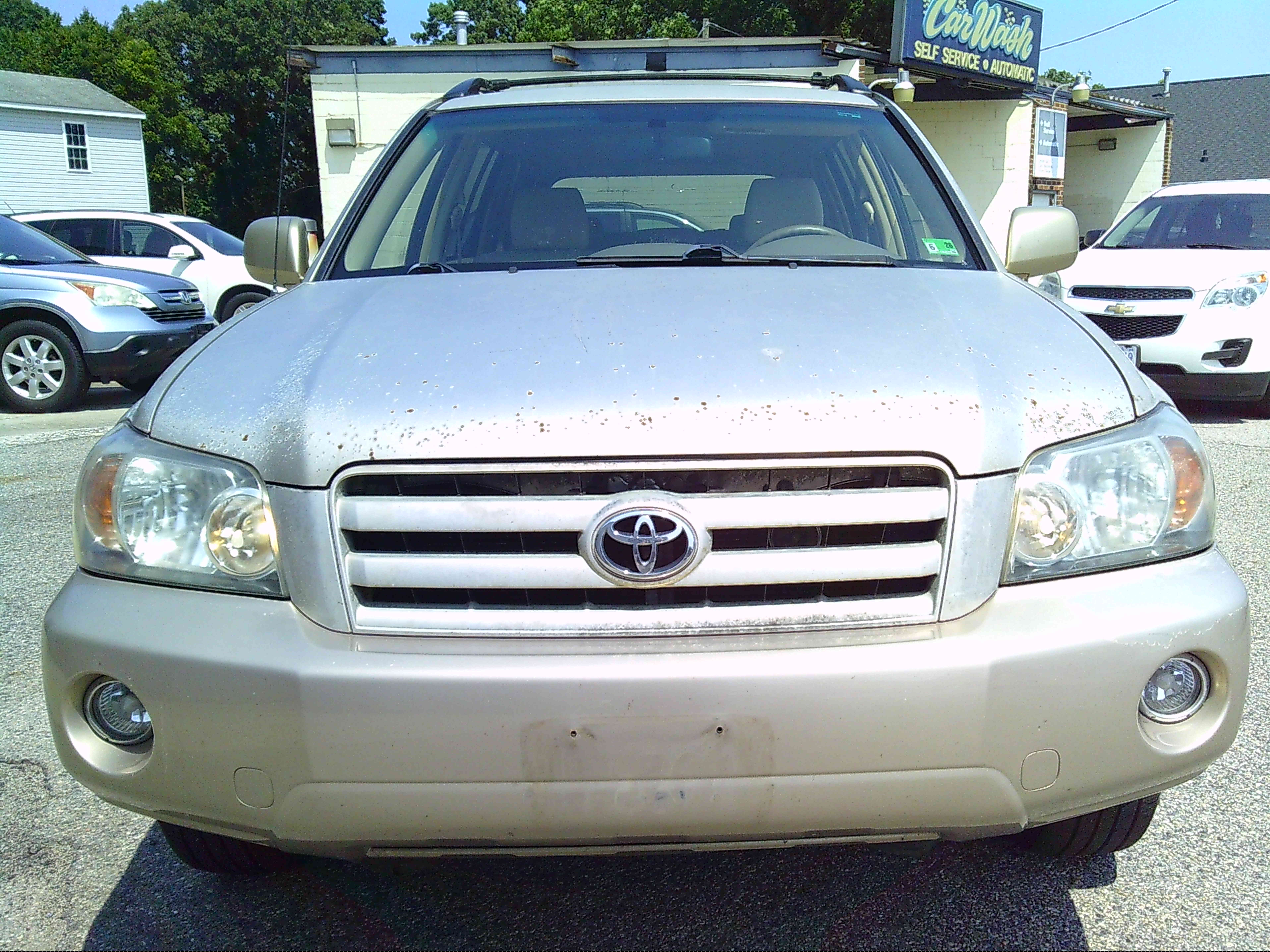 Used 2005 Toyota Highlander 2WD V6 w/ 3rd Row image 2