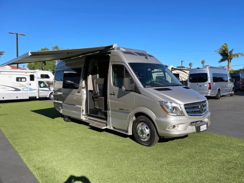 Used 2014 Mercedes-Benz Sprinter 4500 image 9