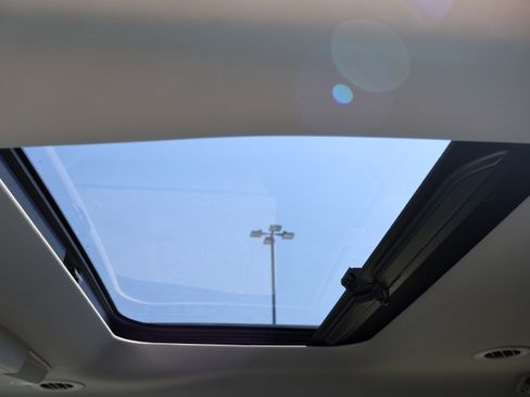 Used 2016 Chevrolet Traverse LTZ image 18