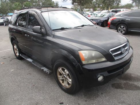 Used 2005 Kia Sorento LX image 6