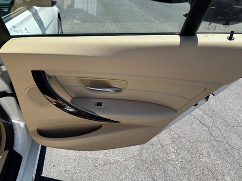 Used 2015 BMW 328i xDrive Sedan AWD/4WD image 17