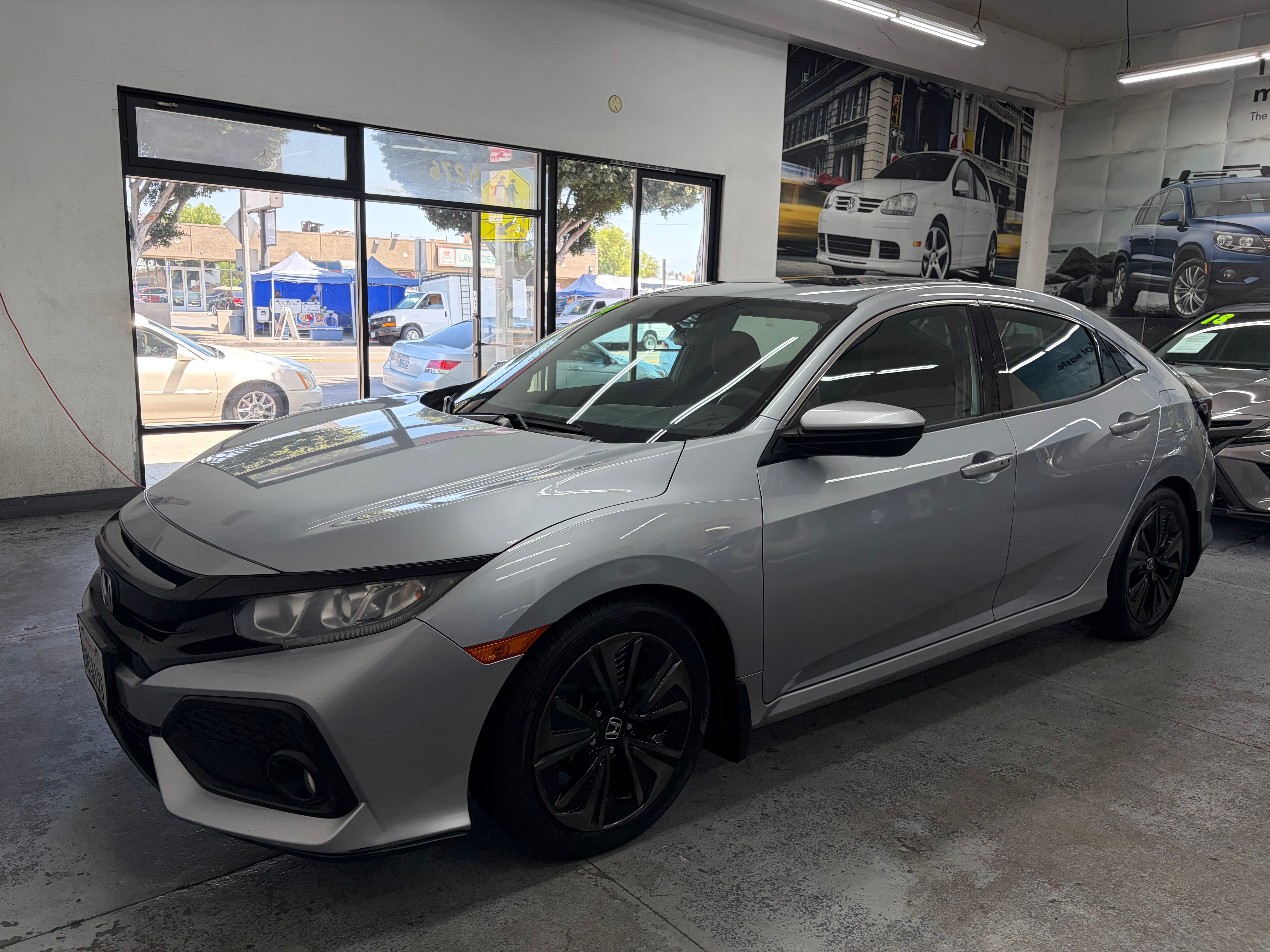 Used 2019 Honda Civic EX Hatchback image 1