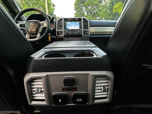 Used 2017 Ford F350 4x4 Crew Cab DRW Super Duty image 17