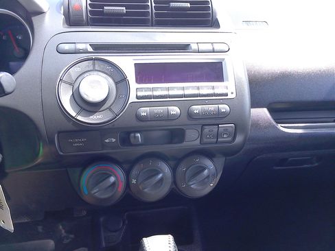 Used 2008 Honda Fit Sport image 15