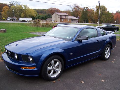 Used 2008 Ford Mustang GT image 1