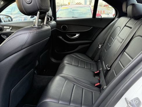 Used 2019 Mercedes-Benz C 300 Sport image 15