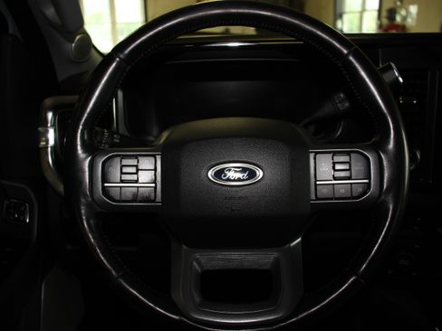 Used 2024 Ford F250 4x4 Crew Cab Super Duty image 33