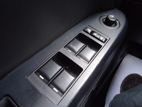 Used 2015 Jeep Patriot Limited image 17