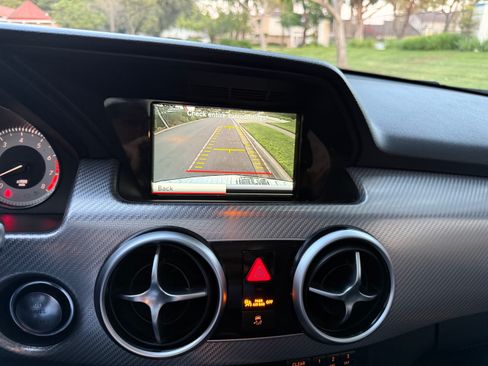 Used 2015 Mercedes-Benz GLK 350 image 23