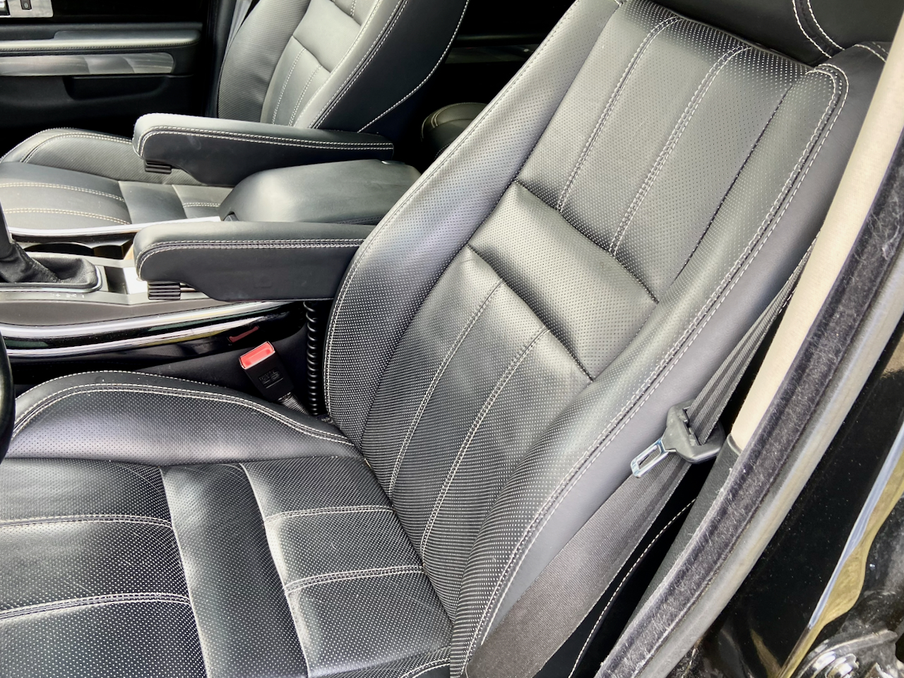 Used 2010 Land Rover Range Rover Sport Supercharged AWD/4WD image 56
