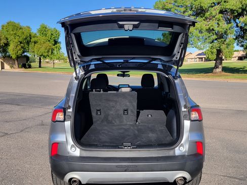 Used 2021 Ford Escape SE image 10