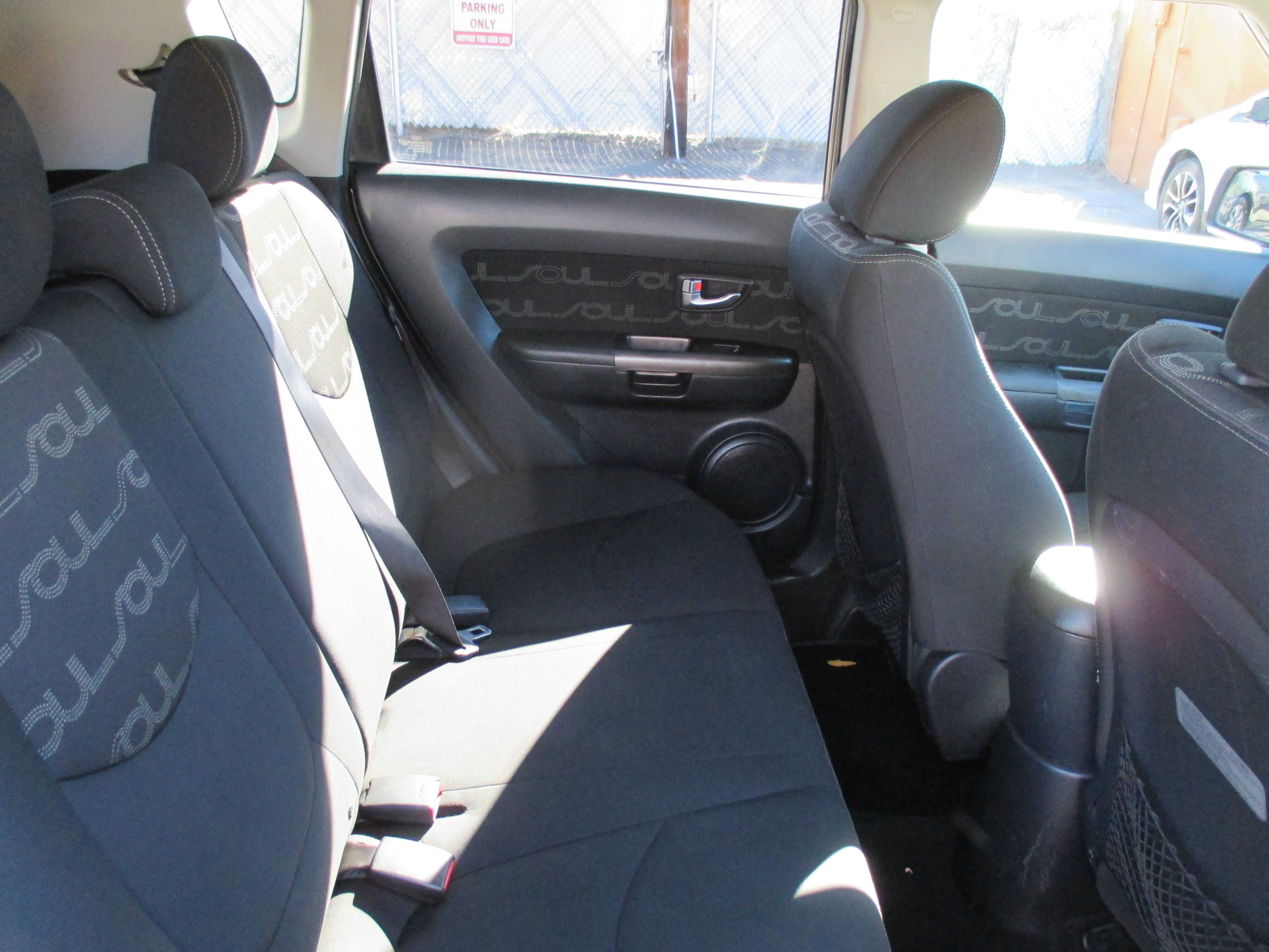 Used 2012 Kia Soul + Wagon 4D FWD image 11