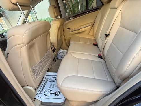 Used 2011 Mercedes-Benz ML 350 image 11