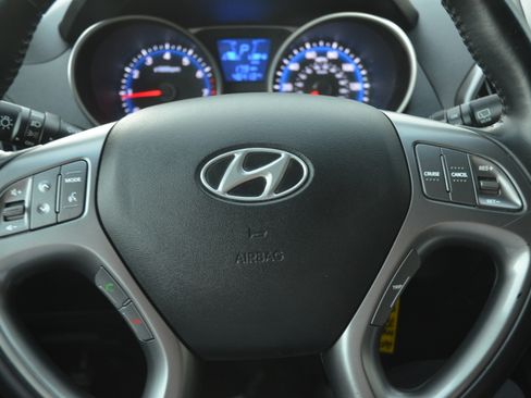 Used 2014 Hyundai Tucson SE image 11