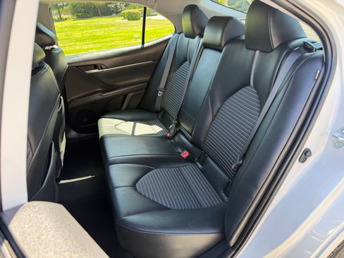 Used 2023 Toyota Camry SE w/ Nightshade FWD image 19