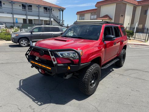 Used 2021 Toyota 4Runner 4WD Venture image 7