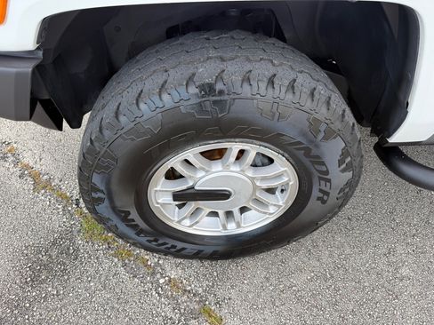 Used 2006 HUMMER H3 image 37
