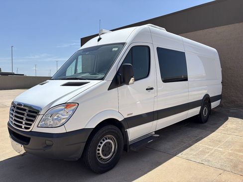 Used 2013 Freightliner Sprinter 2500 image 1