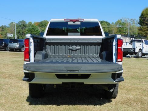 New 2026 Chevrolet Silverado 2500 High Country image 13