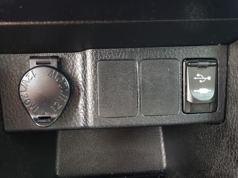 Used 2017 Toyota Corolla LE image 20