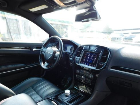 Used 2019 Chrysler 300 S AWD image 20