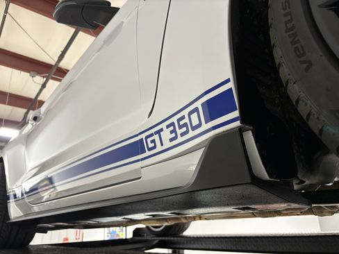 Used 2016 Ford Mustang Shelby GT350 image 21