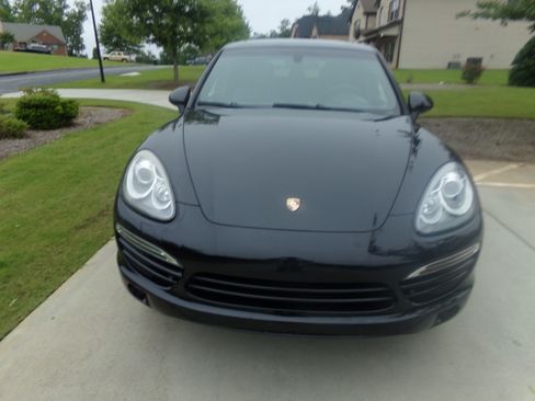 Used 2012 Porsche Cayenne Platinum Edition image 7
