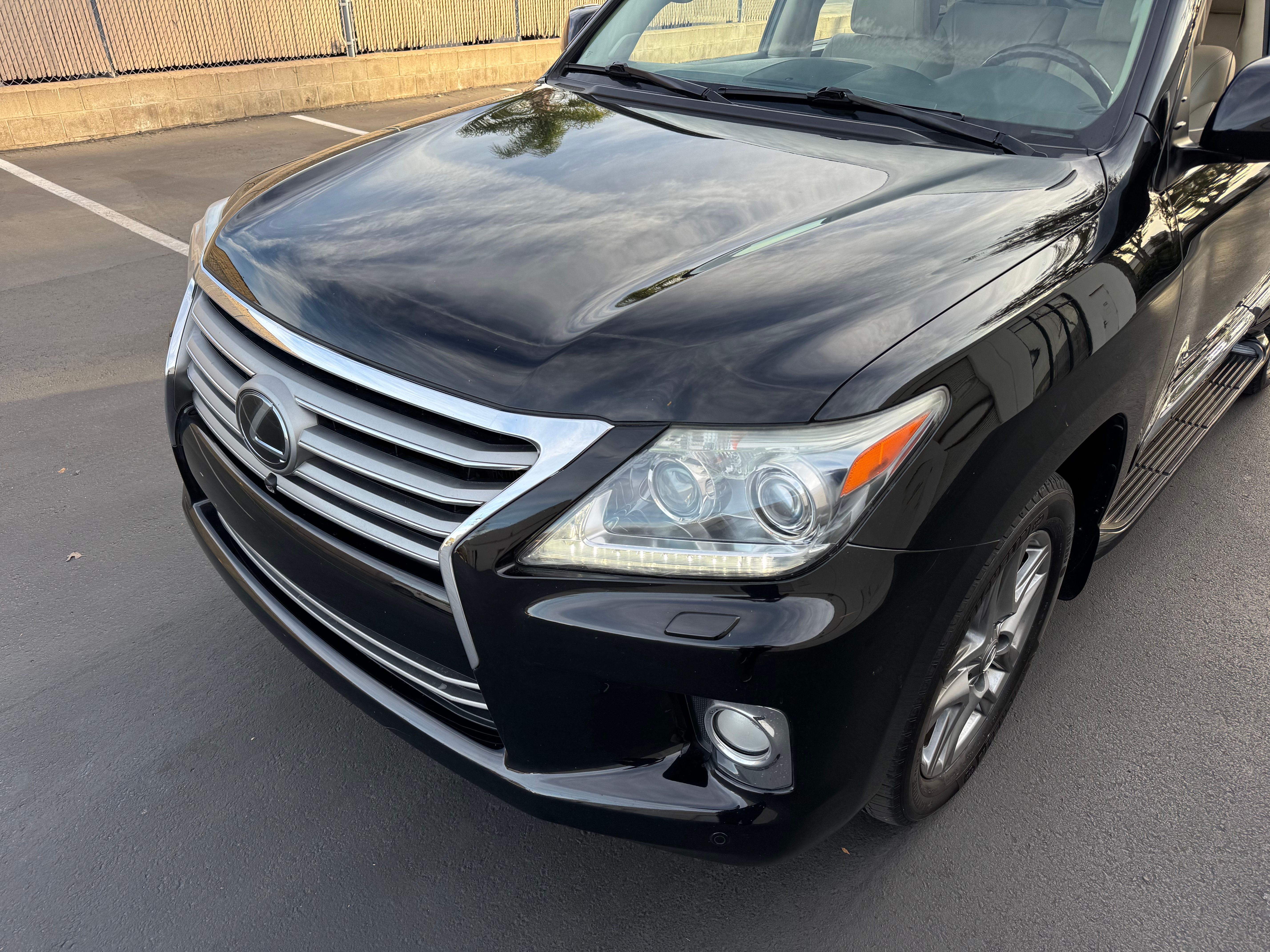 Used 2013 Lexus LX 570 4WD image 10
