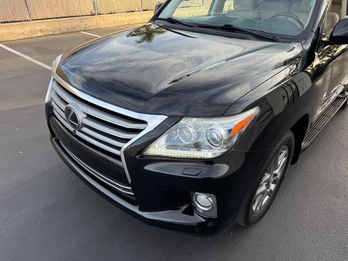 Used 2013 Lexus LX 570 image 10