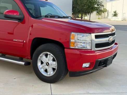Used 2007 Chevrolet Silverado 1500 LTZ image 51