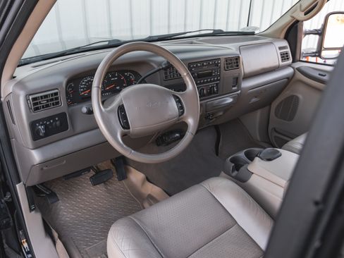 Used 2002 Ford F350 Lariat image 32