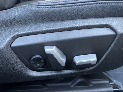 Used 2017 BMW 320i xDrive Sedan image 41