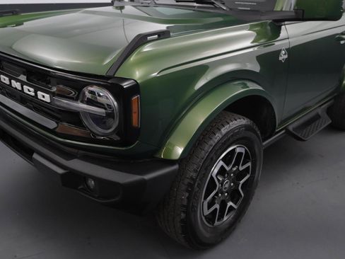 Used 2023 Ford Bronco Outer Banks image 8
