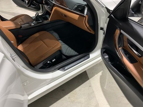 Used 2017 BMW 330i xDrive w/ Driver Assist image 16