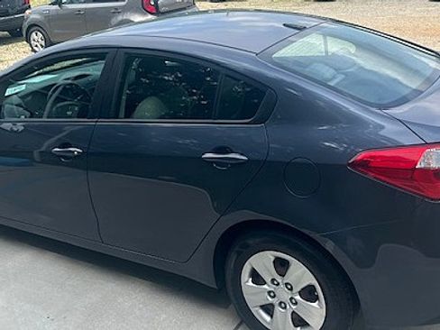 Used 2015 Kia Forte LX image 8