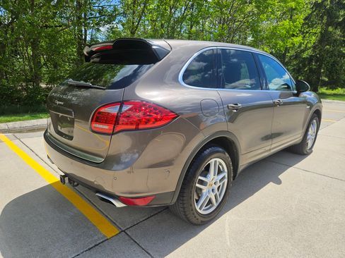 Used 2014 Porsche Cayenne Diesel AWD/4WD image 6