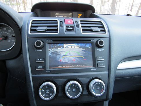 Used 2018 Subaru Forester 2.5i Premium image 19