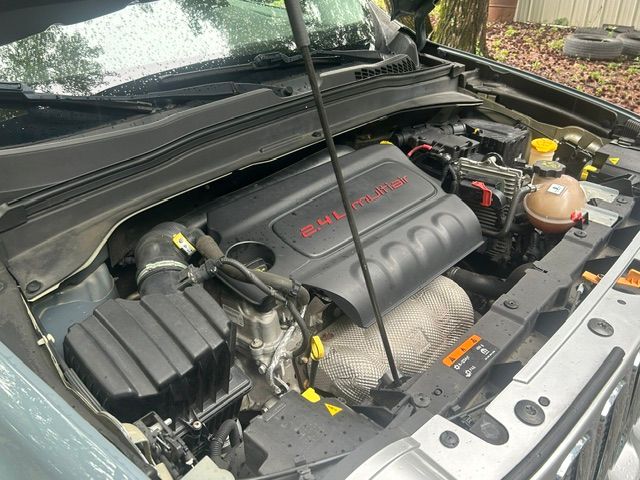 Used 2017 Jeep Renegade FWD Limited image 25