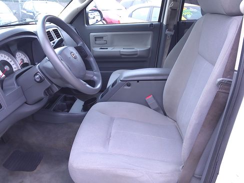 Used 2006 Dodge Dakota SLT image 7