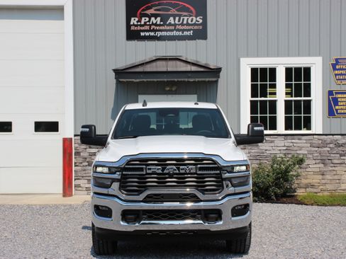 Used 2026 RAM 2500 4x4 Crew Cab Big Horn image 2