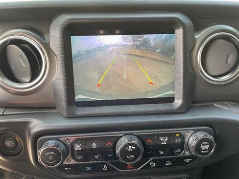 Used 2022 Jeep Wrangler Unlimited Rubicon 4xe image 11