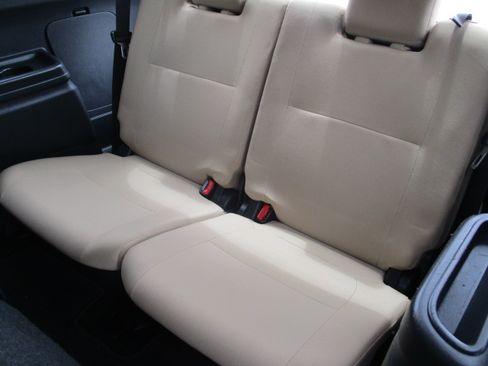 Used 2018 Mitsubishi Outlander 4WD SE image 50